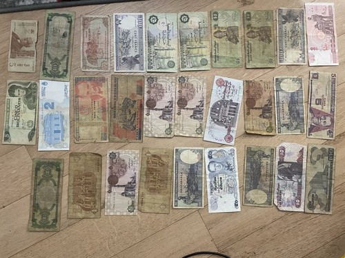 142 banconote mondiali - 142, 33